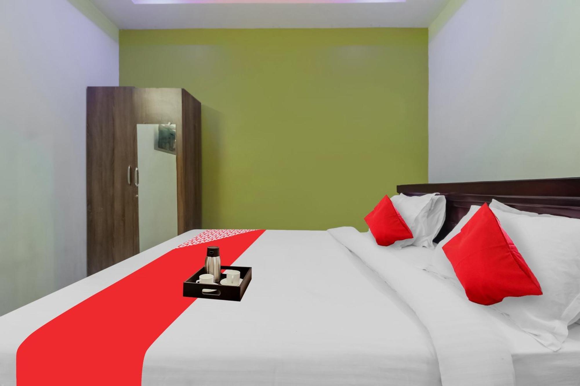 Hotel O Sea Coast Sunny Resort Гунтур Екстер'єр фото
