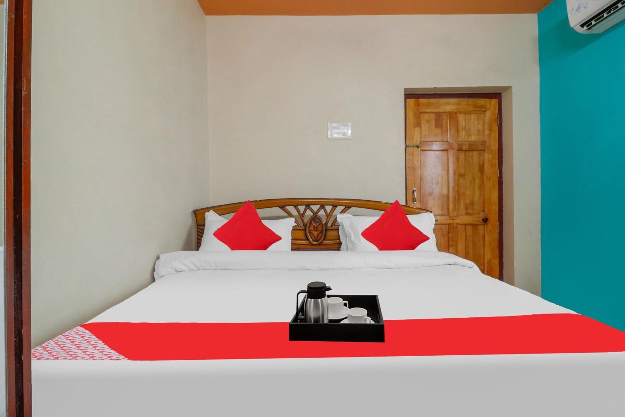 Hotel O Sea Coast Sunny Resort Гунтур Екстер'єр фото